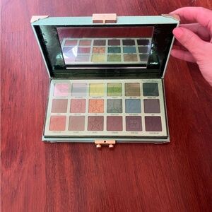 Jeffree Star Eyeshadow Palette - Green and Brown Hues